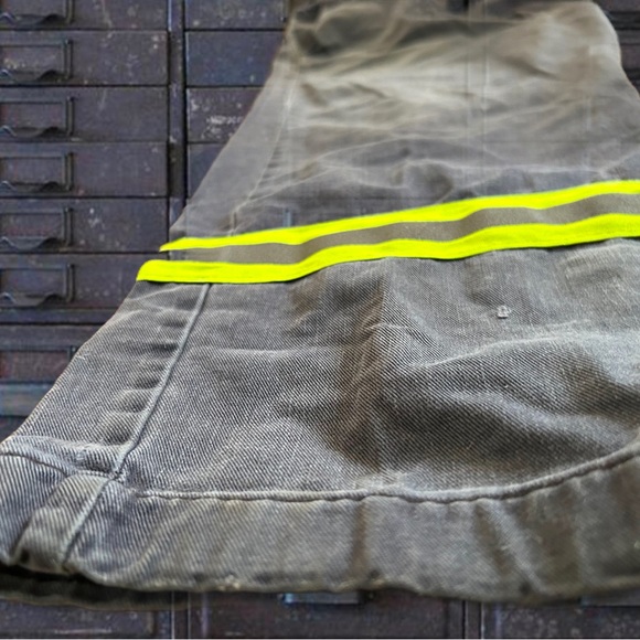 Industrial Flame Resistant Pants - Picture 2 of 7